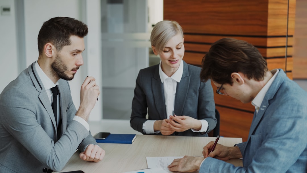 Garantie légale entre professionnels : B2B vs consommateurs