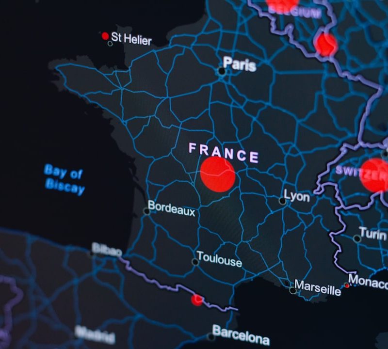 Signaler une arnaque en ligne en France : guide complet 2026